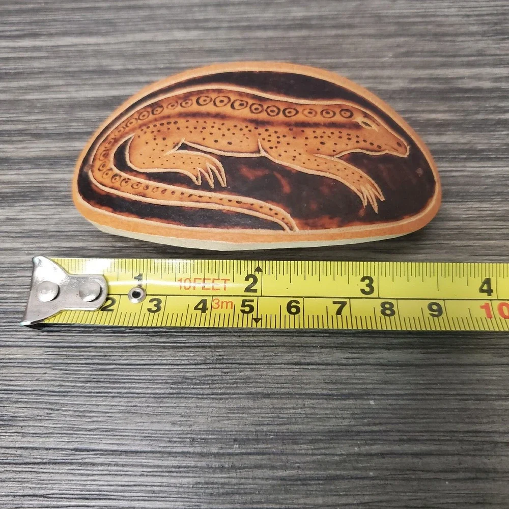 Made In‎ Peru Monitor Lizard Reptile Amphibian Hair Clip Brown Oval